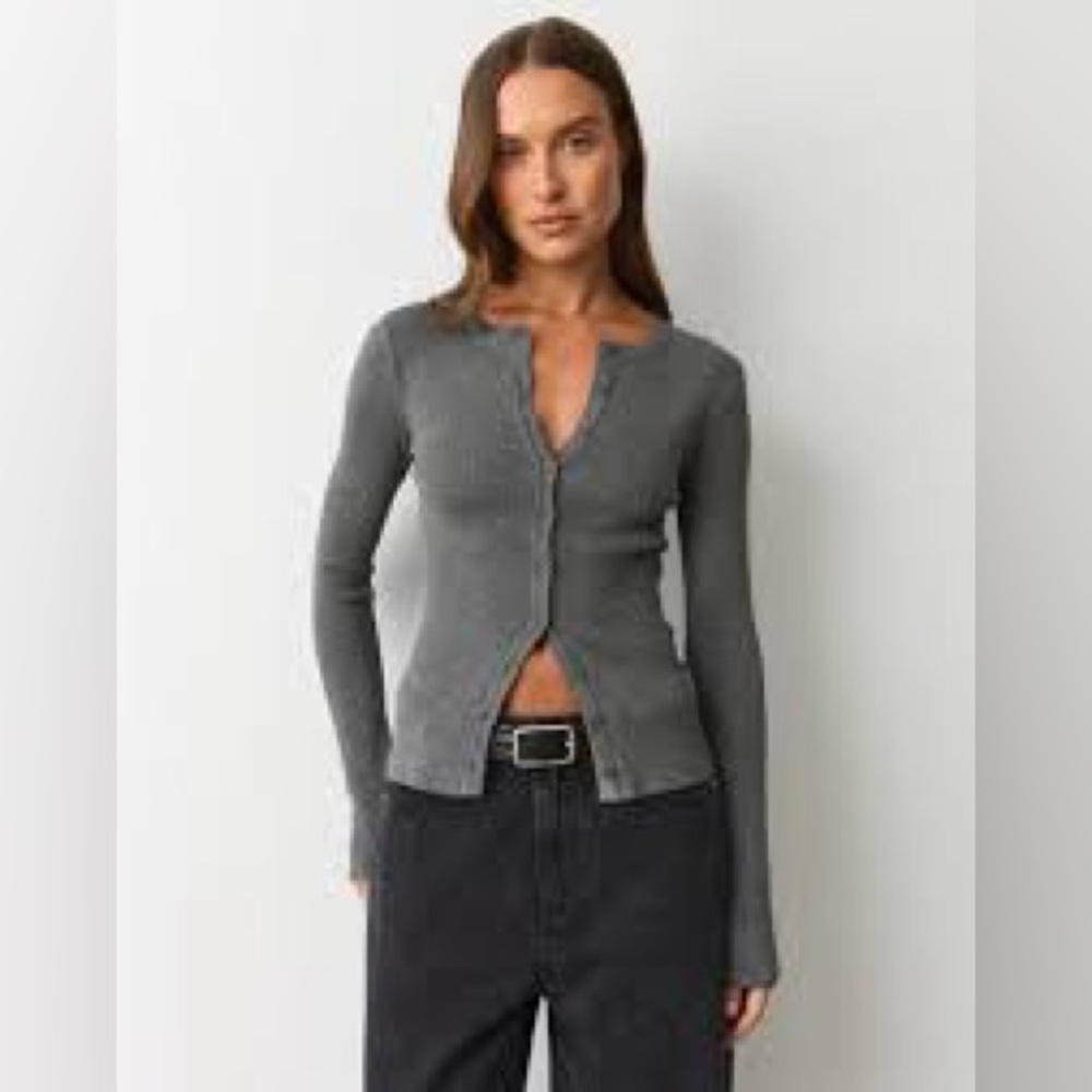 GAP Gray ribbed button up cardigan